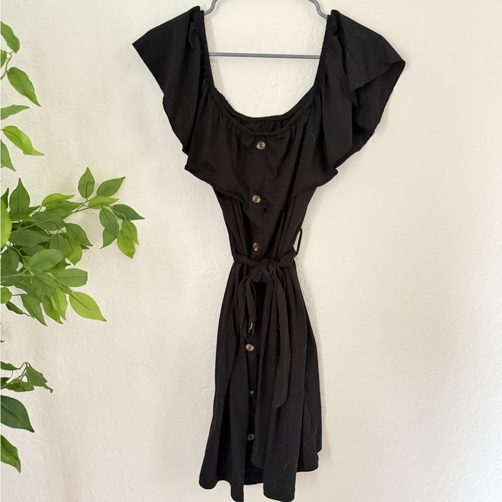 Black Ruffle Button-Front Dress – (No Tag) Size M or L (Fits Like Shein)